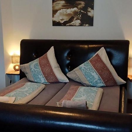 2 Zimmerwohnung Mit Kueche U. Bad Лофер Экстерьер фото