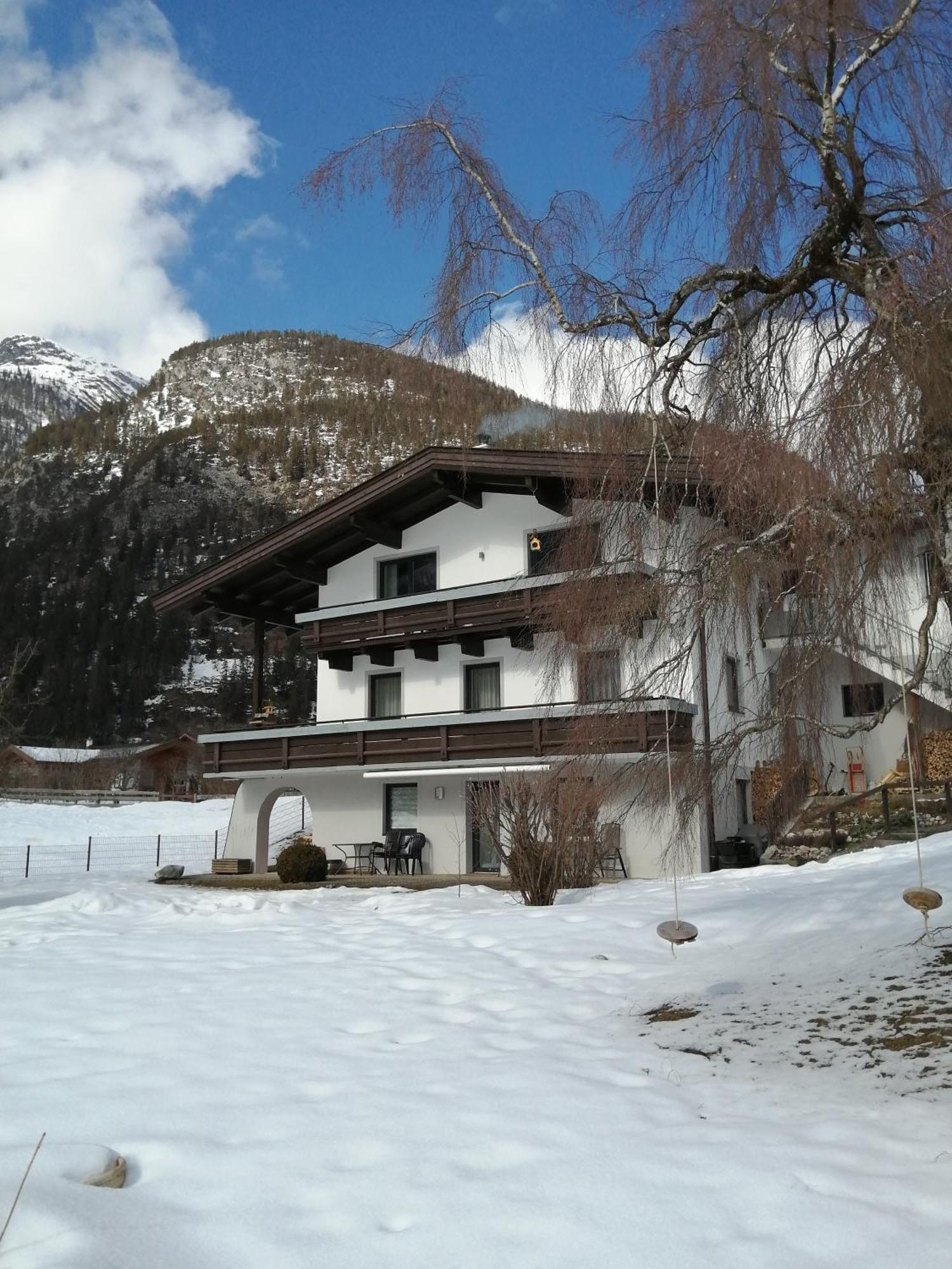 2 Zimmerwohnung Mit Kueche U. Bad Лофер Экстерьер фото